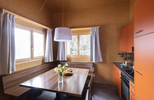 Oberurmein House | Beautiful private villa for 6 guests with WIFI, TV, terrace, pets allowed and panoramic view