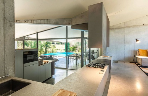 L'Ile-Rousse Villa | Beautiful private villa with WIFI, A/C, private pool, TV, terrace, pets allowed and panoramic view