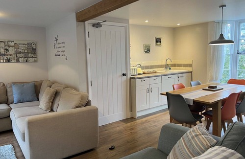 Mevagissey House | Beautiful private villa for 14 guests with WIFI, TV and terrace