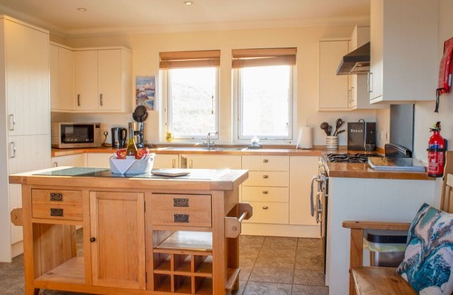 Staffin House | Beautiful private villa for 6 people with WIFI and TV