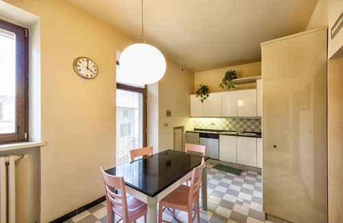 Montalcino Villa | Beautiful private villa for 6 people with hot tub, A/C, WIFI, TV, patio and panoramic view