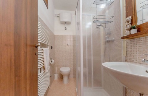 Notaresco House | Beautiful private villa for 4 people with balcony and pets allowed