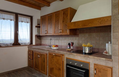 Scansano House | Beautiful private villa for 8 people with WIFI, patio, pets allowed and panoramic view