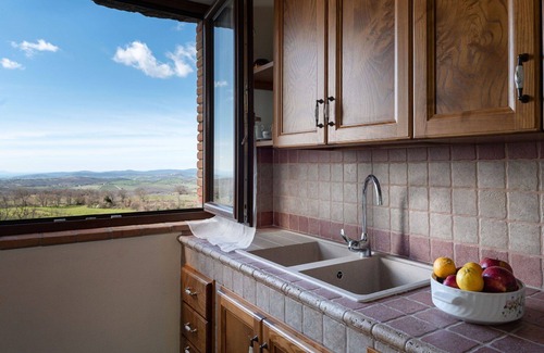 Scansano House | Beautiful private villa for 8 people with WIFI, patio, pets allowed and panoramic view