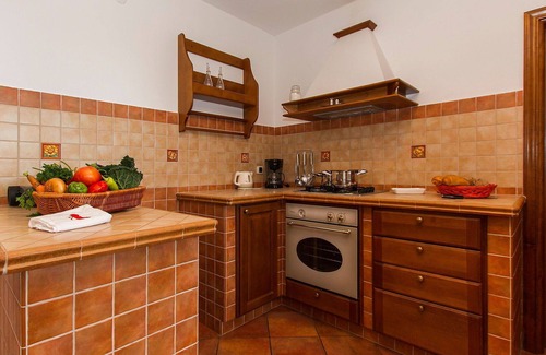 Diminici Villa | Beautiful private villa for 10 people with WIFI, A/C, pool, TV and terrace