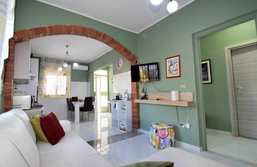 Augusta House | Beautiful private villa with private pool, WIFI, A/C, TV, patio, pets allowed and parking