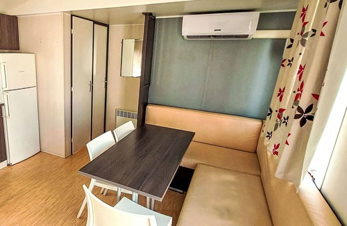Prague House | Beautiful private villa for 6 people with WIFI, pool, A/C, terrace and pets allowed