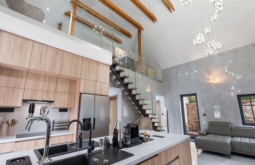 Dolni Laz House | Beautiful private villa for 8 guests with hot tub, WIFI, TV, terrace and pets allowed