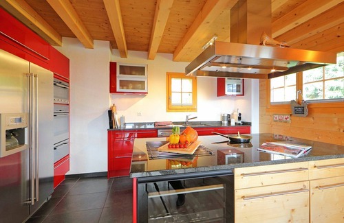 Ollon House | Beautiful private villa for 8 people with hot tub, WIFI, TV, terrace and pets allowed