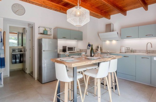 Coutances House | Beautiful private villa for 6 guests with WIFI, TV and terrace