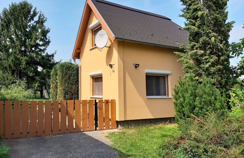 Fonyod House | Beautiful private villa for 6 guests with A/C, WIFI, TV, terrace, pets allowed and parking