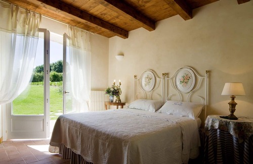 Sirolo Villa | Beautiful private villa with private pool, WIFI, A/C, TV, veranda, parking, close to Porto Recanati