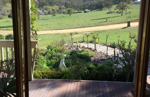 Maldon House | Beautiful Property- for longer stays sleeps