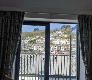 Looe House | Beautiful Quayside Cottage Looe