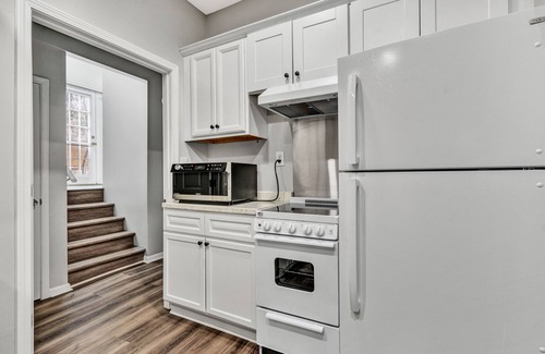 Cave Spring House | Beautiful Renovated Lake Cottage in SW County and only minutes from Downtown!