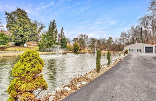 Cave Spring House | Beautiful Renovated Lake Cottage in SW County and only minutes from Downtown!