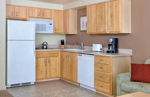 Seaside Gilbert District Resort | Beautiful resort in the heart of it all!