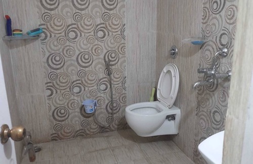 Raipur House | Beautiful Room, Best Location, Friendly Host, AC, Attached Bathroom, Kitchen