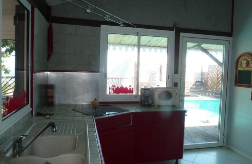 Sainte-Clotilde House | Beautiful sea view villa, well equipped and furnished, secure swimming pool, games room.