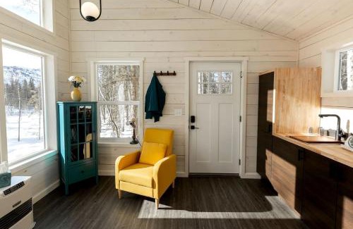 Chugiak House | Beautiful Secluded Cabin with Fantastic Sights in Anchorage, Alaska