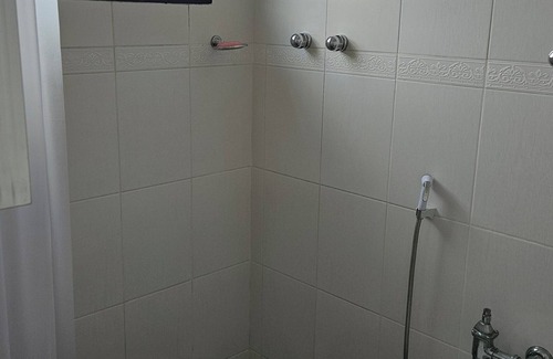 Catete Apartment | Beautiful Studio with Sugarloaf Mountain View. Easy access to tourist attractions, subway and SDU.