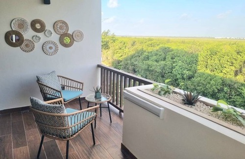 Puerto Morelos Apartment | Beautiful Studio with Rooftop Pool Sea view