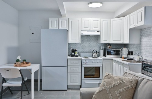 Villeray Apartment | Beautiful studio at Claudia's