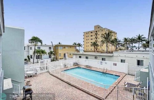 Hollywood Lakes Apartment | Beautiful studio condo steps from the beach!