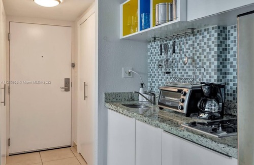 Sunny Isles Beach Apartment | Beautiful studio on collins on sinny isles beachfront