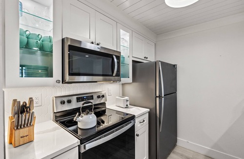 Sanibel Condo | Beautiful Sundial Condo steps to beach and great value!
