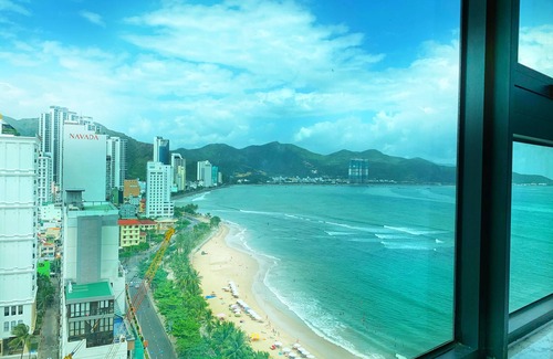 Cam Ranh Apartment | Beautiful Sunshine BeachView Apartment Comfortzone