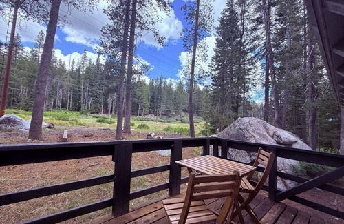 Pla-Vada Woodlands Cabin | Beautiful Tahoe Cabin: Lakes, Rivers & Trails