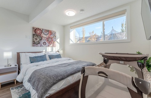 Southwest Calgary Apartment | Beautiful & tastefully furnished 2bdrm suite in Southwest by Canada Olympic Park