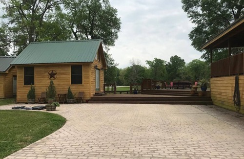 Cleveland Cabin | Beautiful Tiny Home/25 Marlene