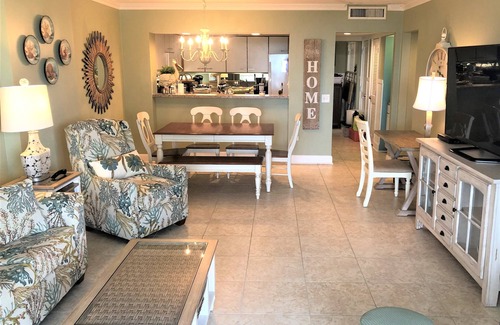 Myrtle Beach Condo | Beautiful TowerSouth 2BR/2BA beach condo w/Beach Locker! Large Patio w/views!