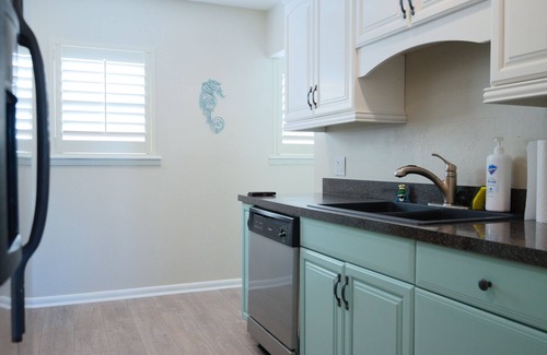 Indian Shores House | Beautiful Townhome Steps from Beach