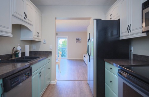 Indian Shores House | Beautiful Townhome Steps from Beach