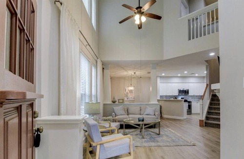 Alden Bridge House | Beautiful Townhome in The Woodlands