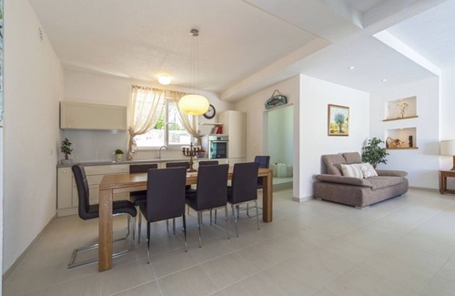 Povlja Villa | Beautiful Traditional Dalmatian Stone Villa, Private Pool & Sea View, just 200 meters to the Beach!