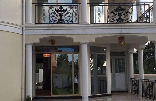 Kampala House | Beautiful two-level, fully furnished 4 bedroom house with WiFi