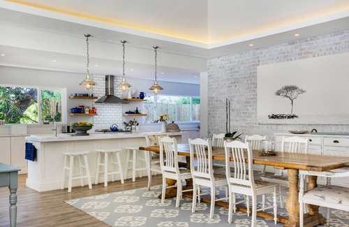 Constantia House | Beautiful Upper Constantia home with views