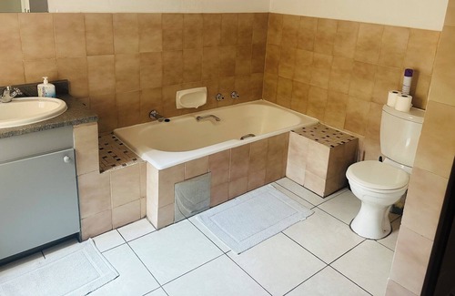 Muldersdrift Villa | Beautiful view for your function. Large land for gatherings and spacious room.