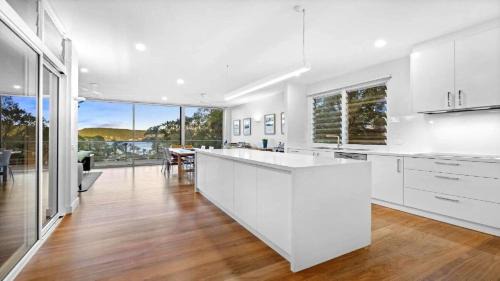 Wagstaffe House | Beautiful Views, Secluded Beaches and Stunning Bush Walks All At Your Doorstep