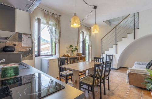 Cisano sul Neva House | Beautiful villa for 6 people with A/C, WIFI, balcony and panoramic view