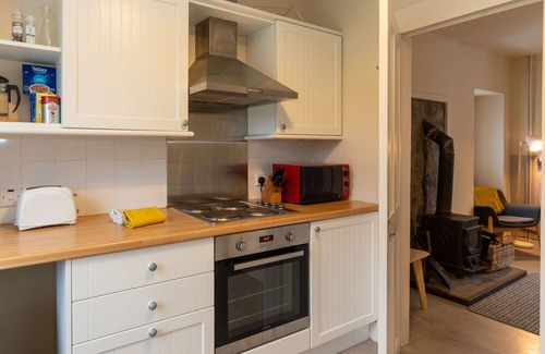 Alvie House | Beautiful villa for 4 guests with WIFI, TV, patio and pets allowed