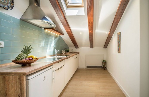 Volosko Villa | Beautiful villa for 4 people with WIFI, A/C, TV and terrace