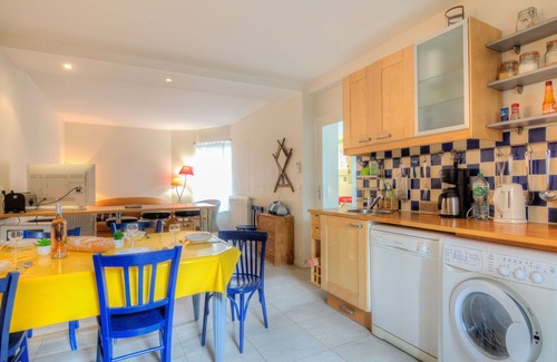 Saint-Igneuc House | Beautiful villa for 5 guests with WIFI, TV, terrace and pets allowed
