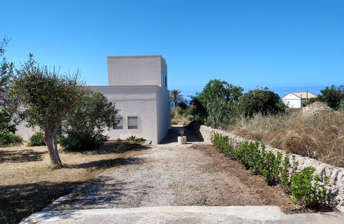 Cava dʼAliga Villa | Beautiful Villa in Sicily facing the sea of Cava d'Aliga