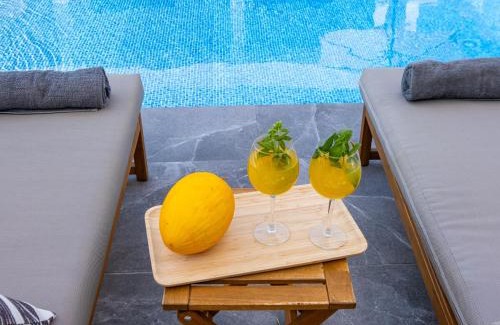 Peyia Town Villa | BEAUTIFUL Villa Luxury Escape !