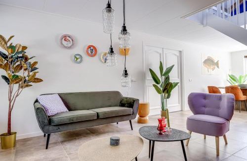 Krachtighuizen Villa | Beautiful villa on Park Boslust with cinema